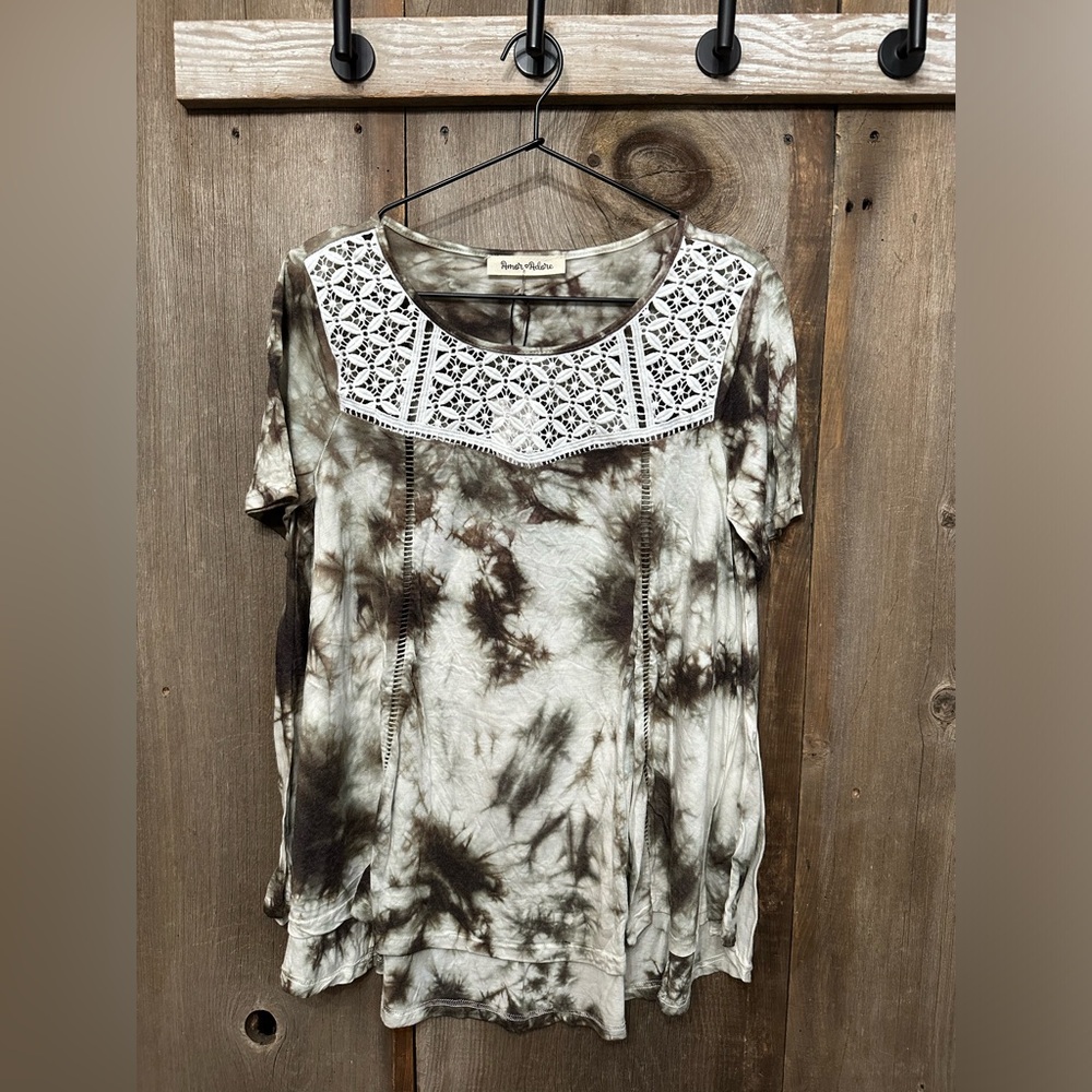 Amor Adore Lace Yoke Tie Dye Top in Olive Green Size Small